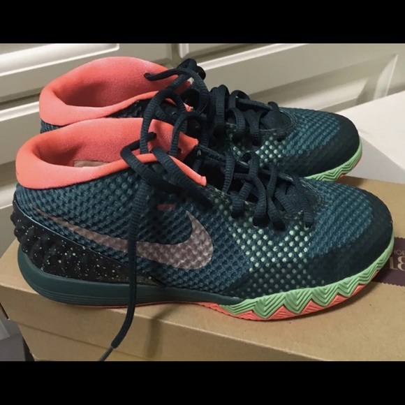 Size 3 - Kyrie Irving Sneakers